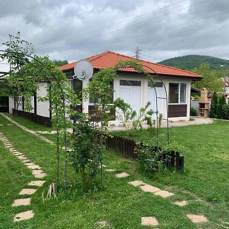 Guest House Medina Belogradchik Ngoại thất bức ảnh